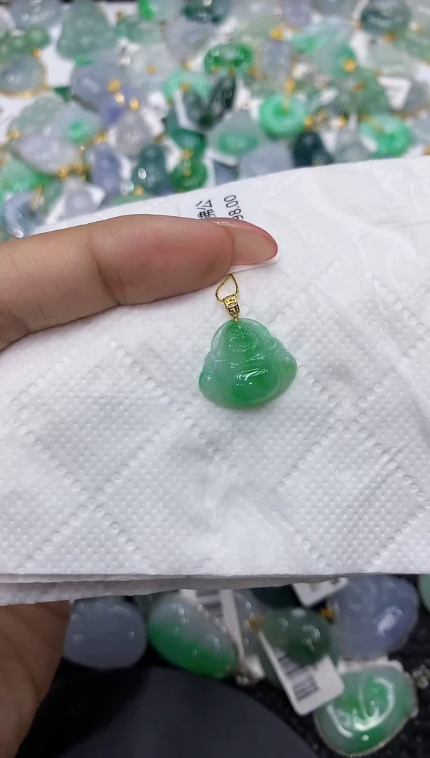 颈饰18K金镶嵌翡翠111111111111