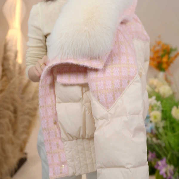 刘七七专柜-2025新款高端洋气小香风大毛领羽绒服W55Q41271