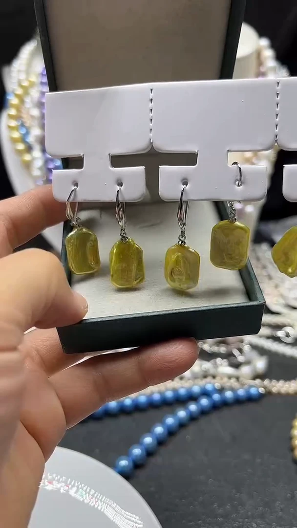 颈饰未镶嵌淡水珍珠耳饰