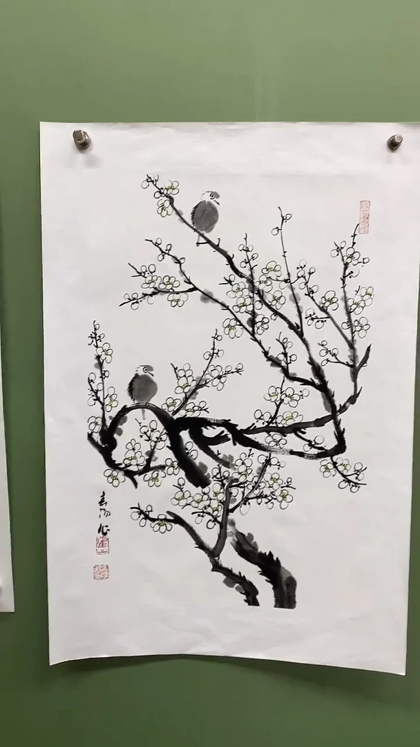 竖款精品开三花鸟，白梅