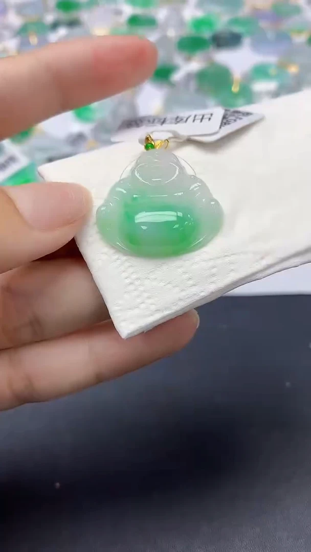 翡翠18K金镶嵌颈饰天然缅甸a货翡翠