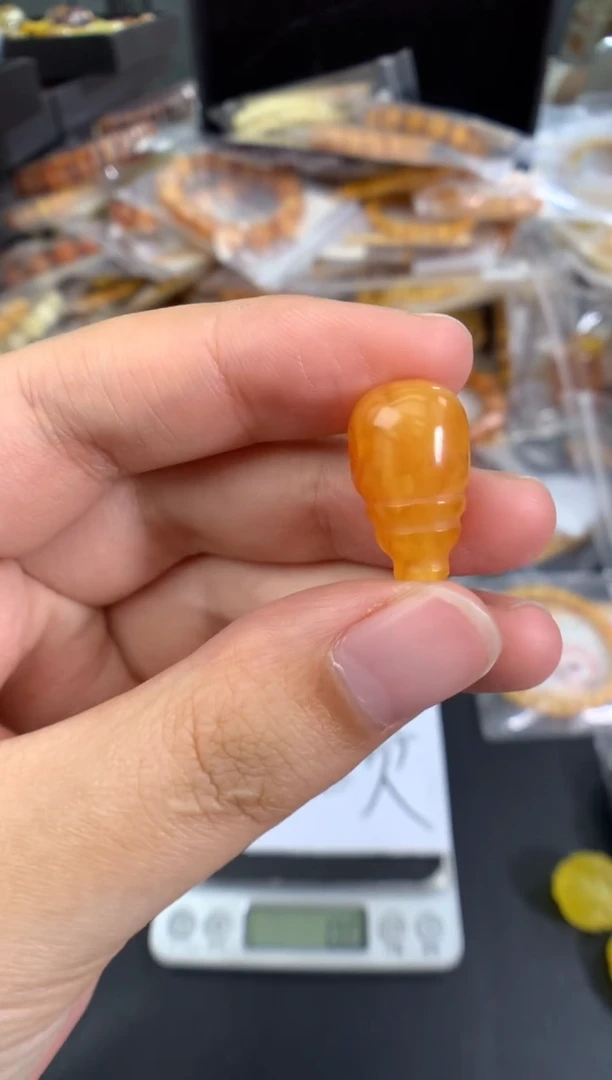 蜜蜡未镶嵌珠宝奇石1