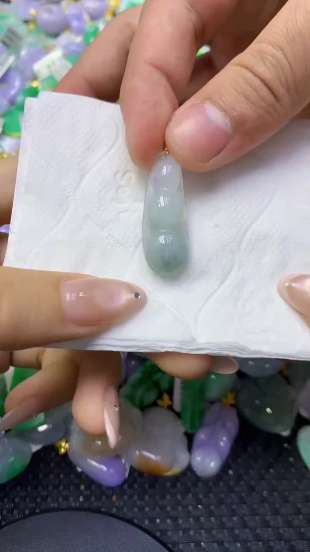 颈饰未镶嵌翡翠天然缅甸翡翠A货