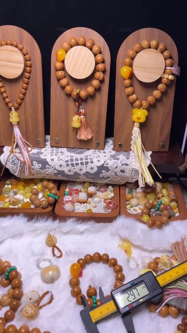 吊坠猴头核桃光****作配饰富甲和桃心