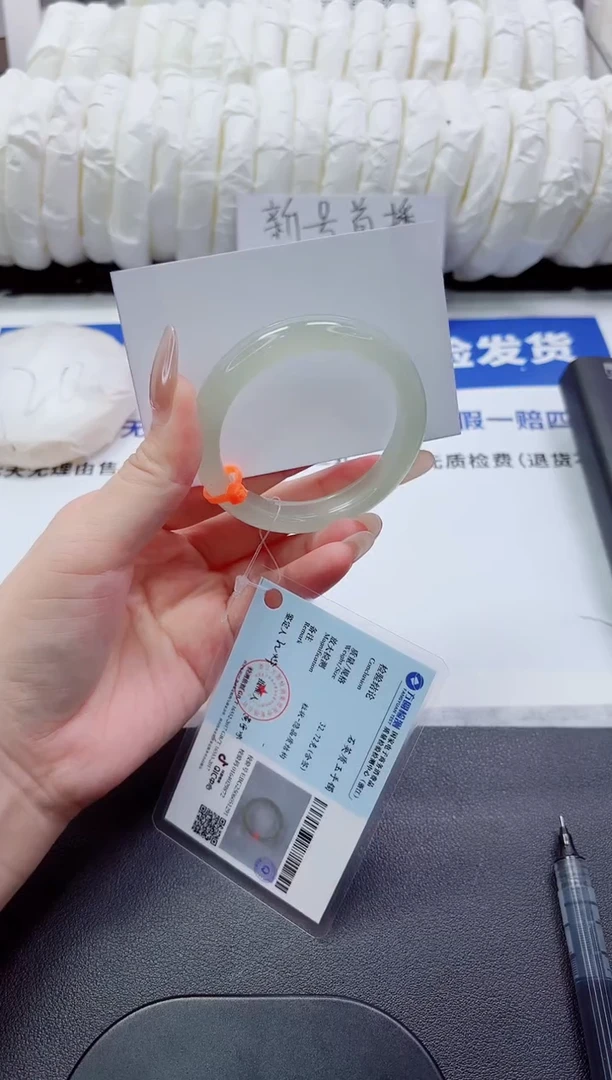 未镶嵌手镯石英质玉10-50