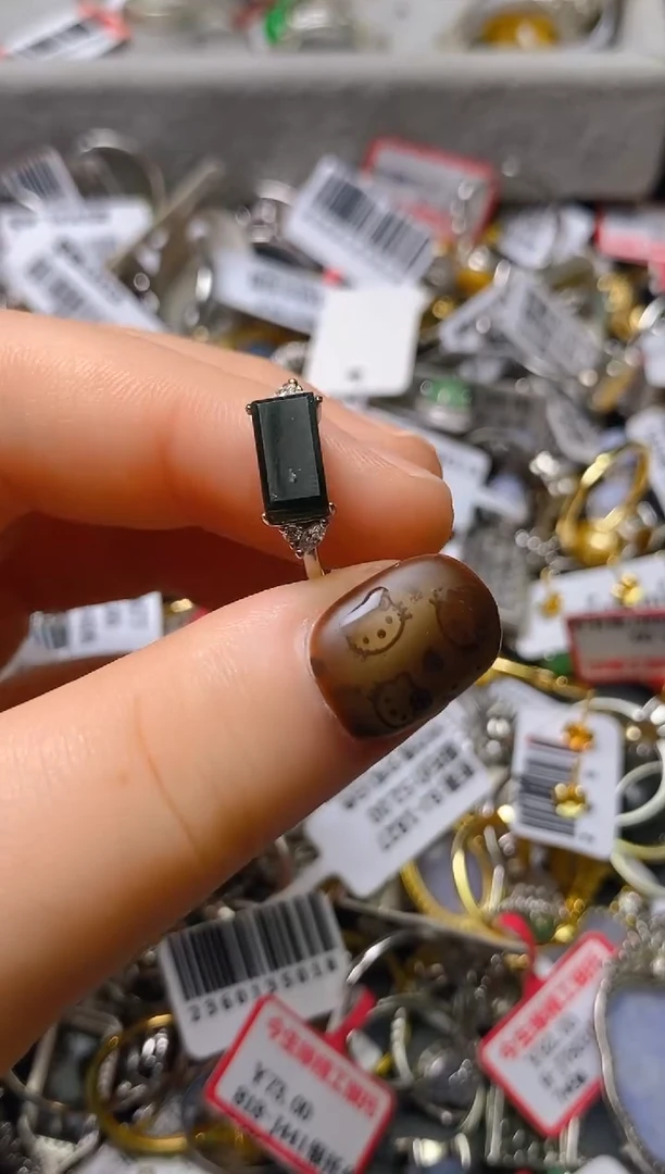 银S925镶嵌戒指翡翠百内无证书