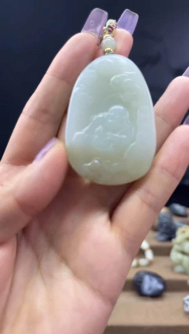 颈饰未镶嵌和田玉1