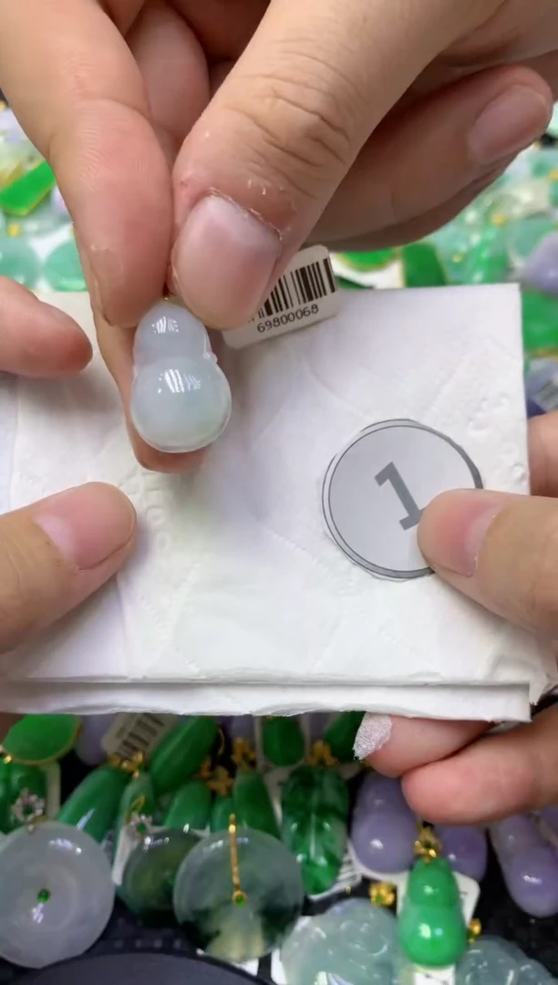 颈饰未镶嵌翡翠天然缅甸翡翠A货