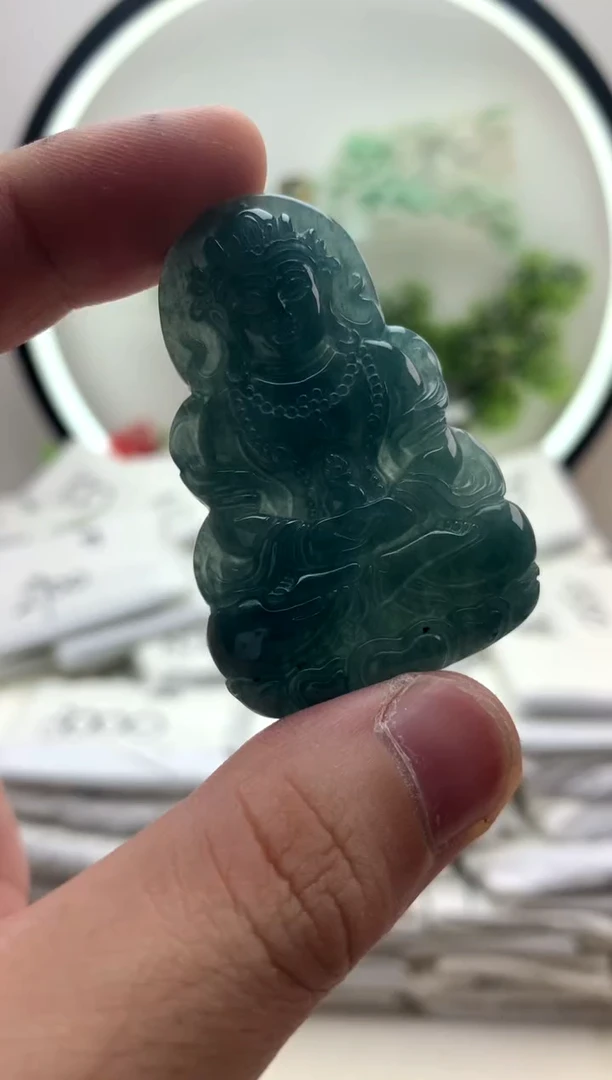 颈饰未镶嵌翡翠度母观音