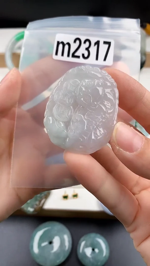 颈饰未镶嵌翡翠天然翡翠吊坠挂件