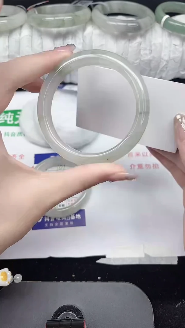 未镶嵌手镯石英质玉102-5657