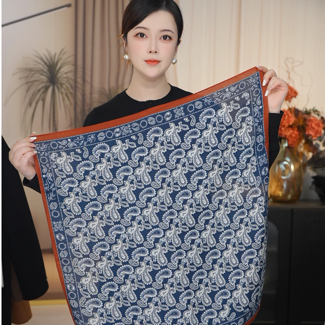 P9 【蓝色腰果花 单面】棉65*65左右精致小方巾丝巾