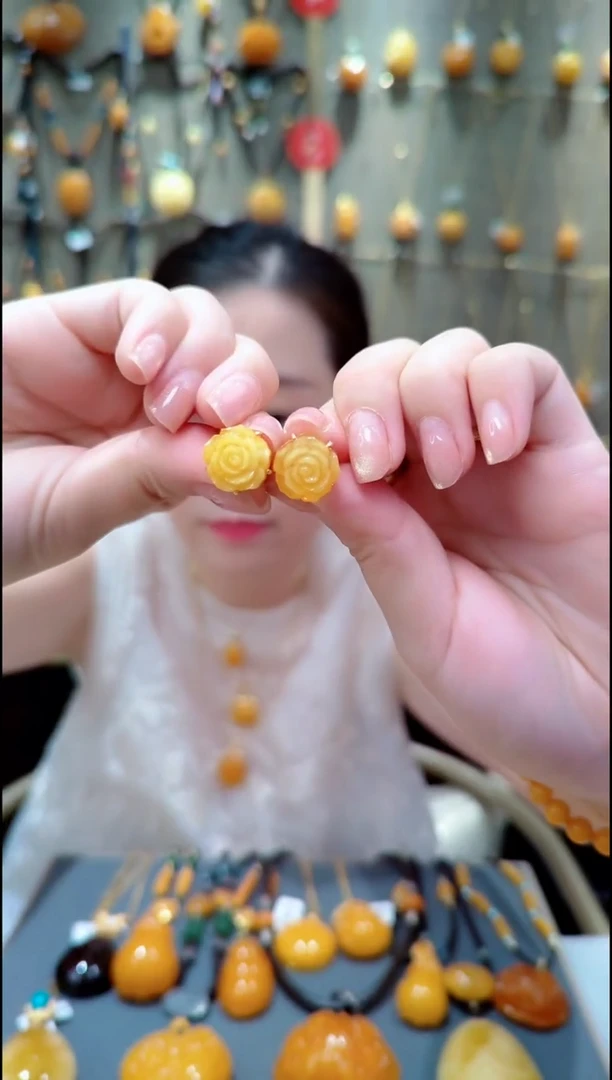 蜜蜡银S925镀金镶嵌珠宝奇石﹣D619蜜蜡耳坠