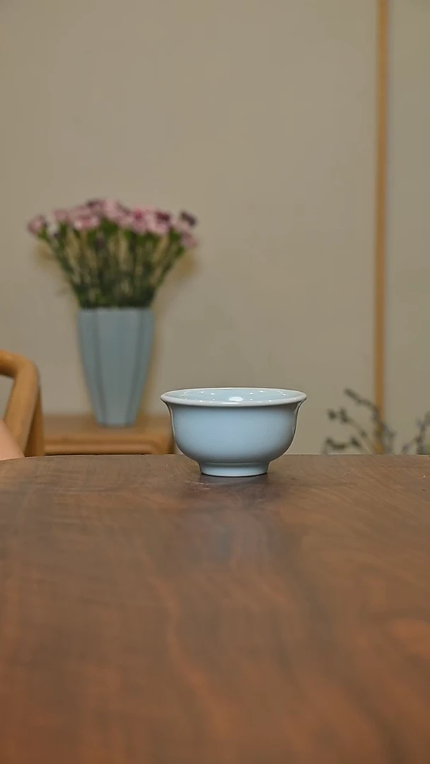 压手杯 天青 微瑕 朱晓辉款