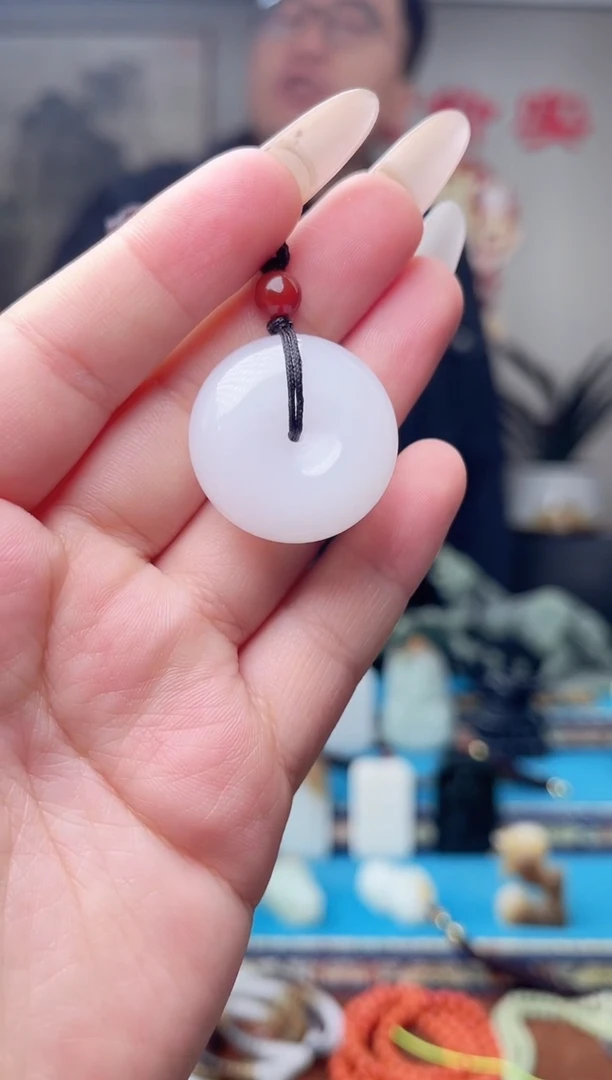 【闪购商品】石英质玉颈饰未镶嵌1