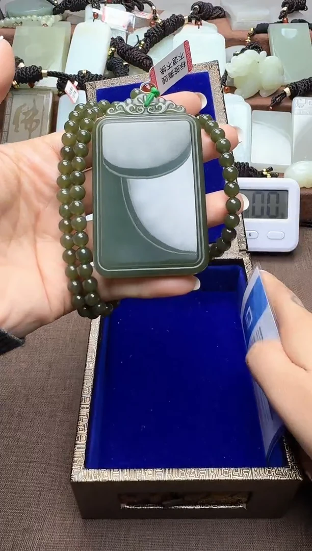 颈饰未镶嵌和田玉1