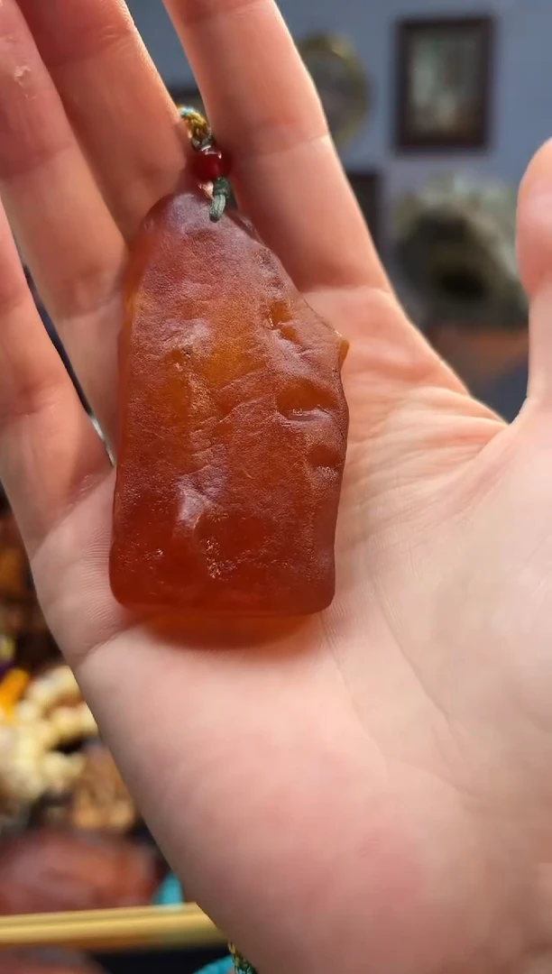 琥珀颈饰未镶嵌吊坠