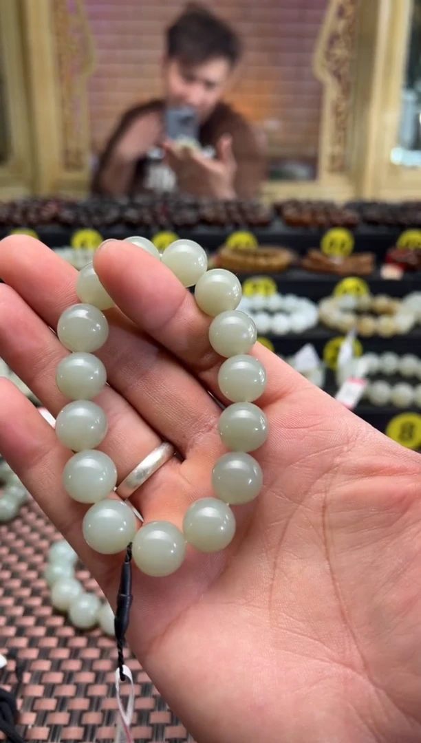 【闪购商品】和田玉手串未镶嵌且末料青白玉卡14手串