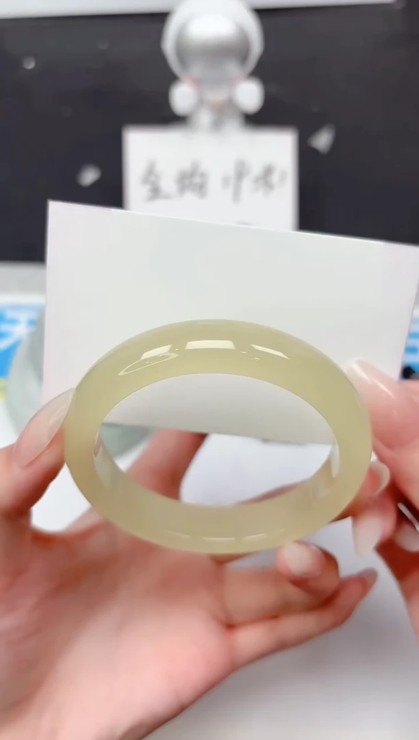 未镶嵌手镯石英质玉338-568