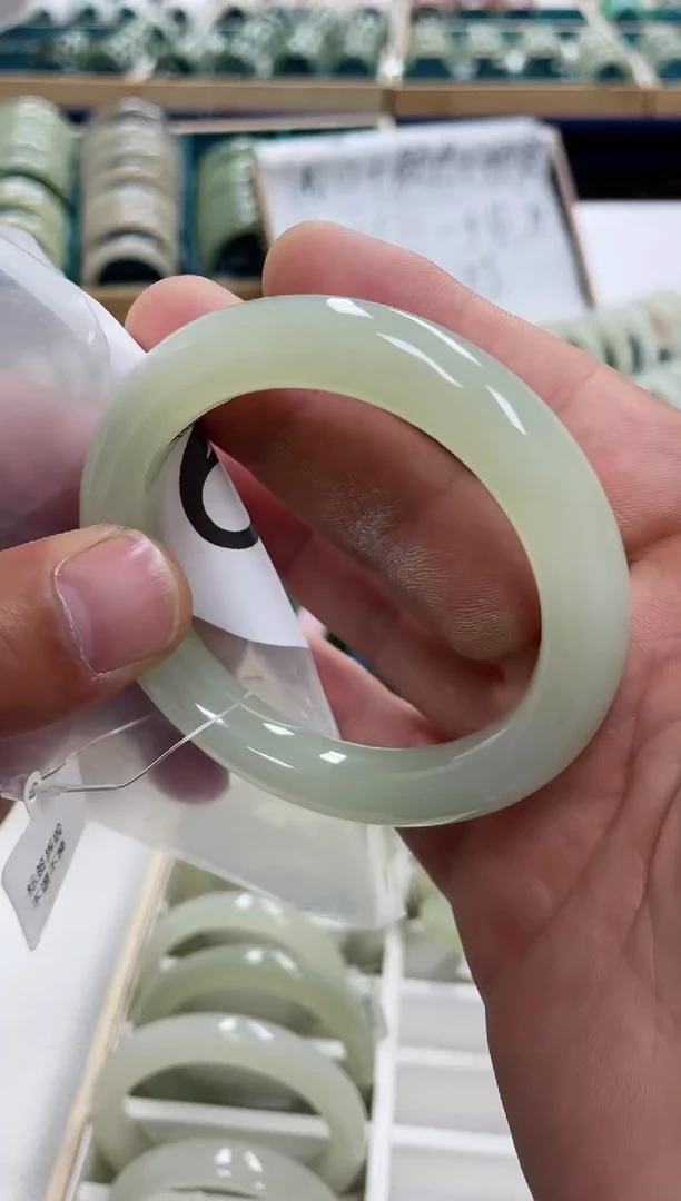 未镶嵌手镯和田玉和田玉手镯 58圈口 68号