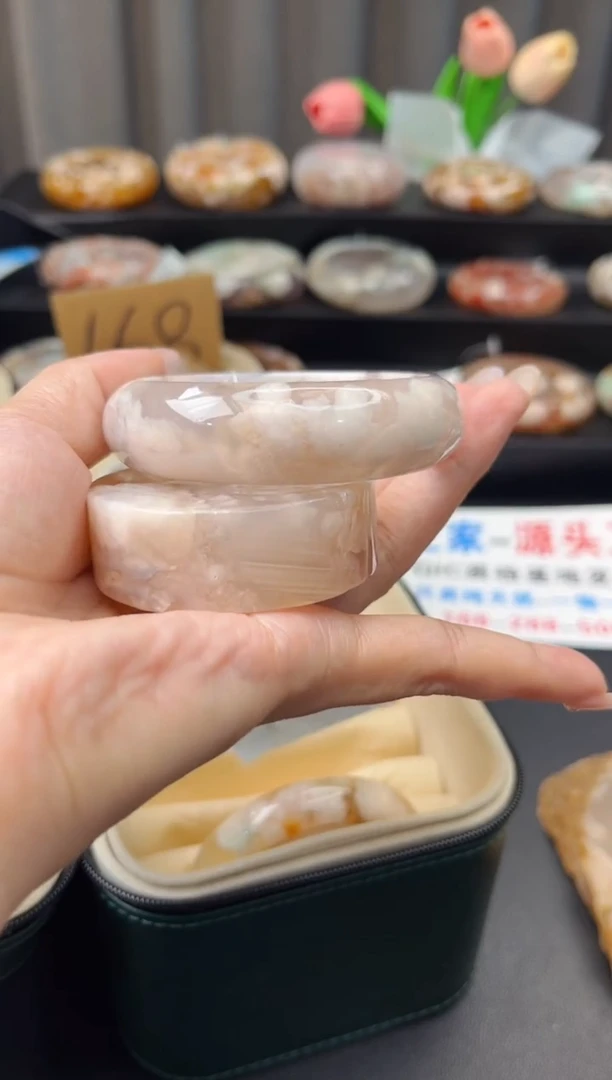 石英质玉手镯未镶嵌赠送镯心（54圈口