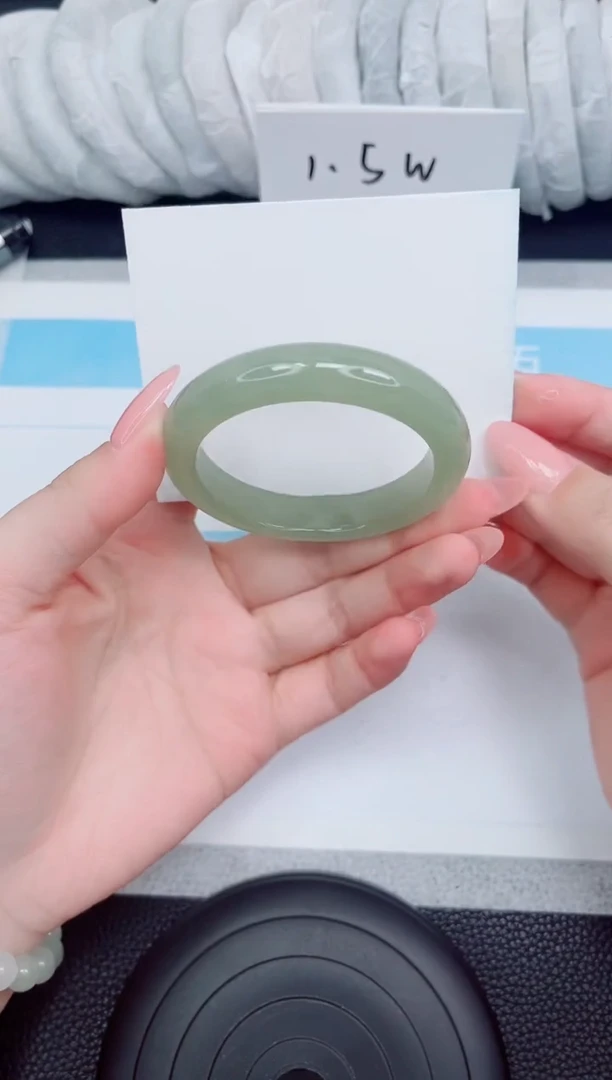 石英质玉手镯未镶嵌137-52.2