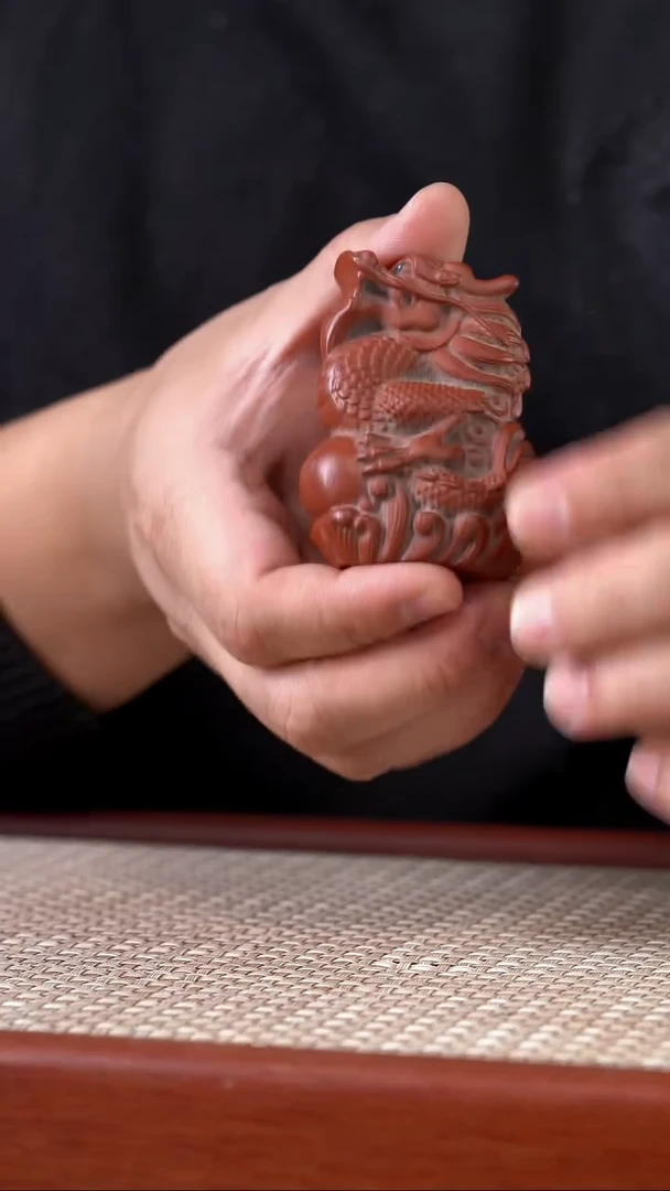 茶杯紫砂龙摆件