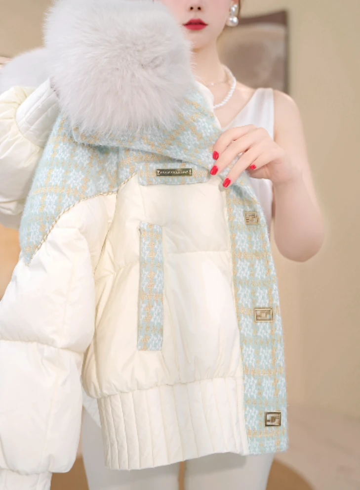 NJ-2025冬季新款设计款高端时尚大毛领羽绒服