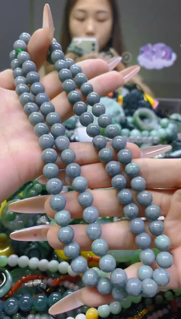 翡翠未镶嵌颈饰8MM/H/翡翠A货，一件也是批发价