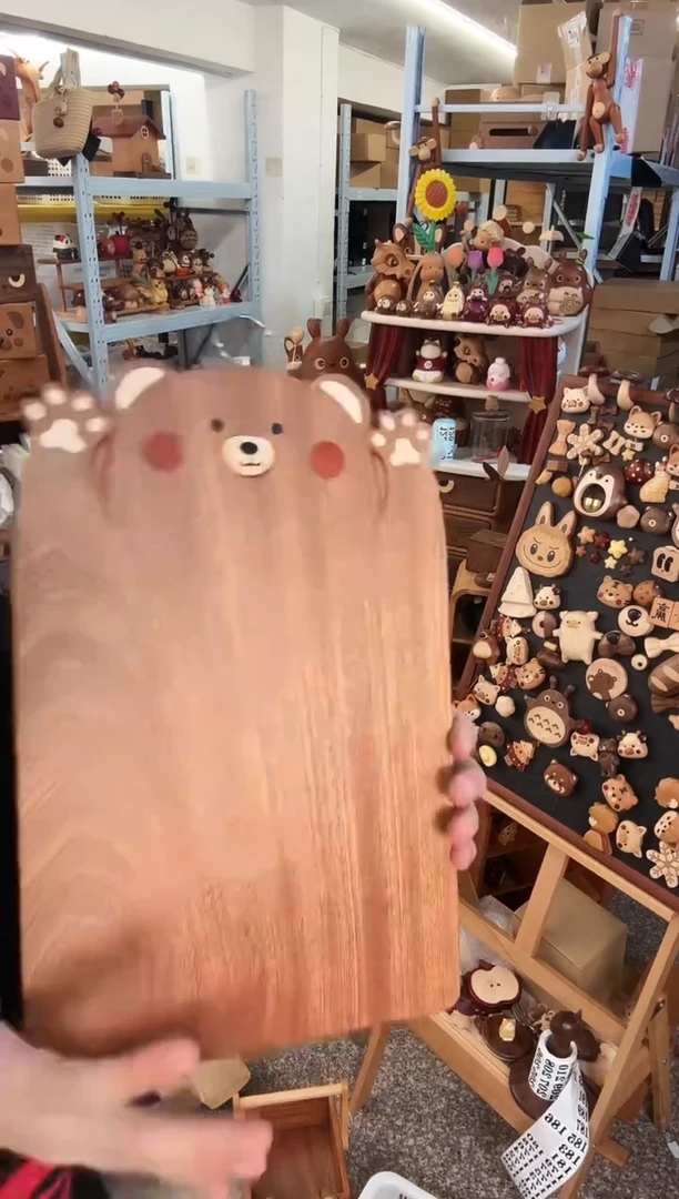 木瑕疵乌檀木小熊砧板A4