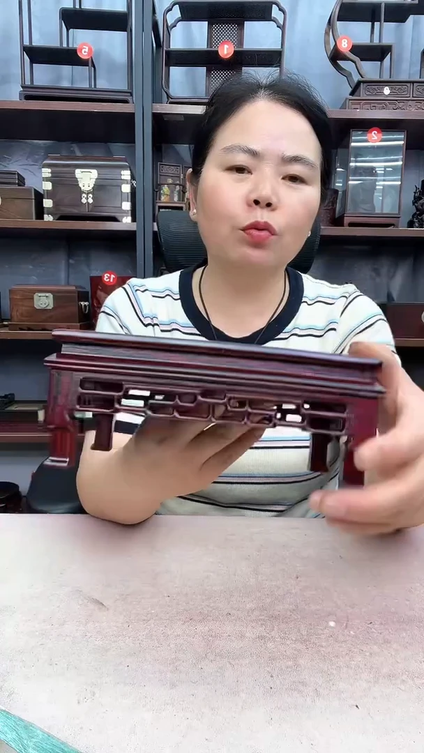 鸡翅木类端景台小李子红木工艺品