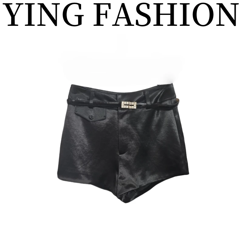 【YING FASHION】莹老板-时尚气质显瘦高腰金扣醋酸短裤8020506 444