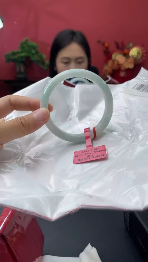 未镶嵌手镯翡翠4