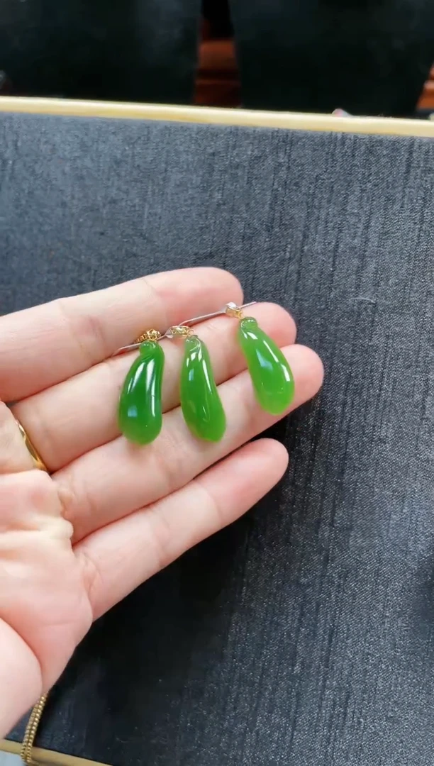 【闪购商品】和田玉吊坠18K金镶嵌多样性发一