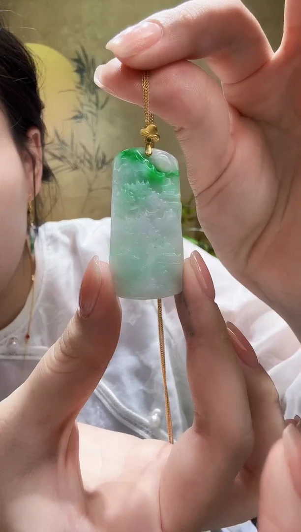 颈饰未镶嵌翡翠吊坠