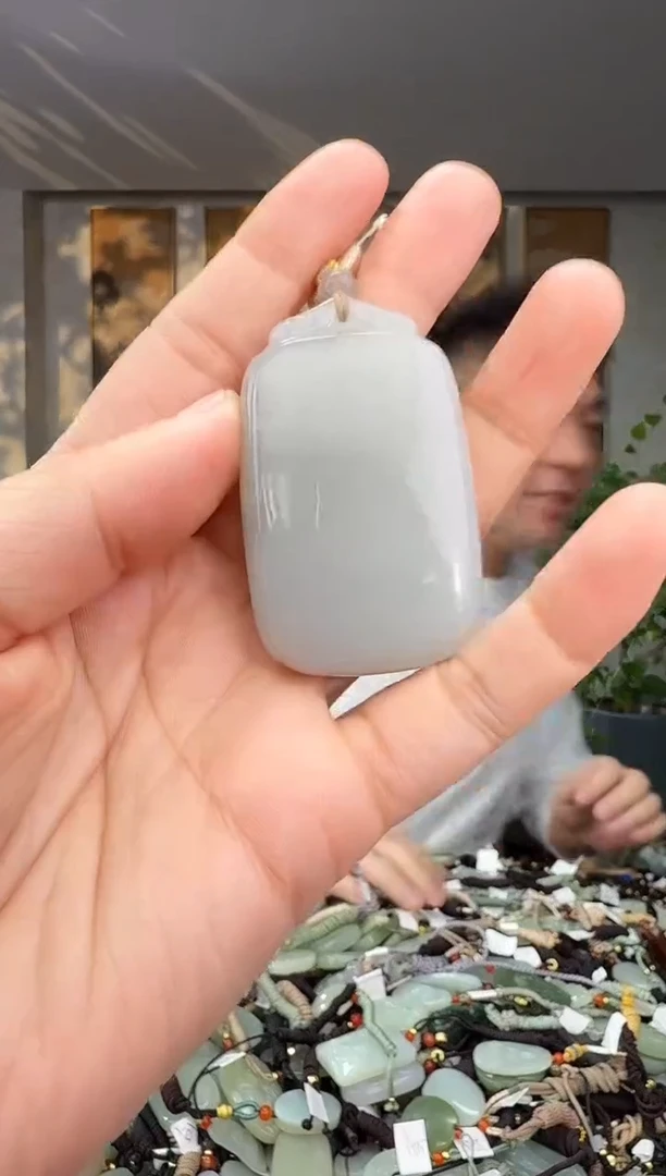 未镶嵌和田玉挂件拍一发一