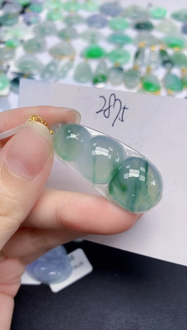 颈饰18K金镶嵌翡翠天然缅甸翡翠A货翡翠百元以上9元证书费自理