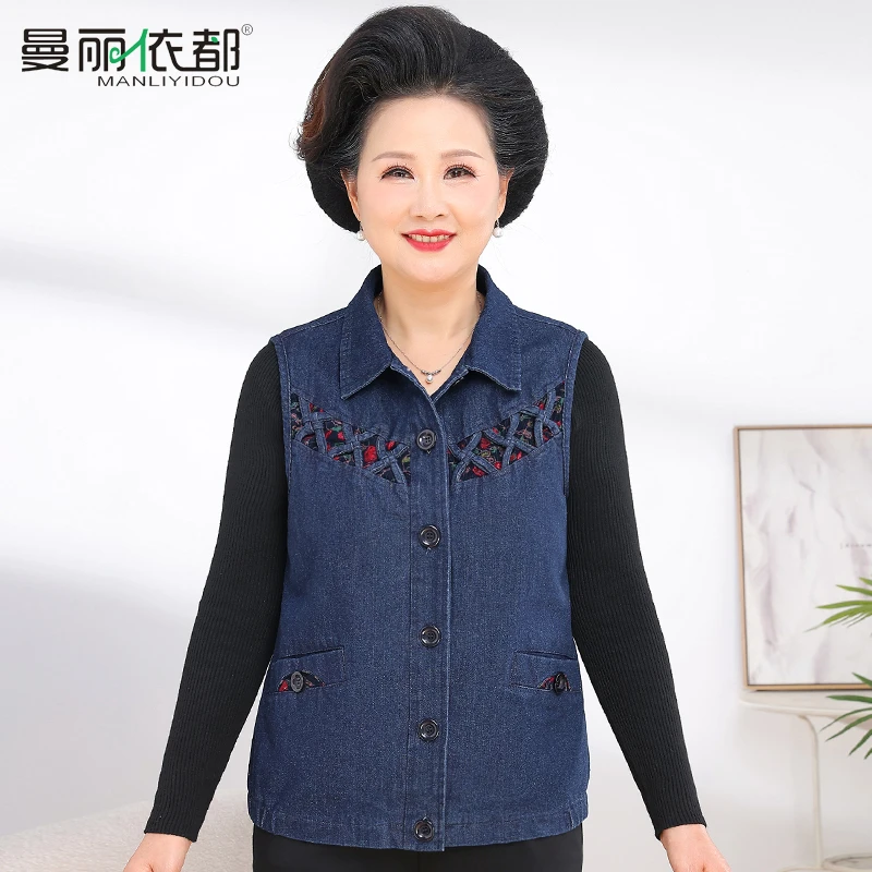 中老年女春秋牛仔马甲妈妈纯棉绣花无袖外套老太太衣服宽松奶奶装
