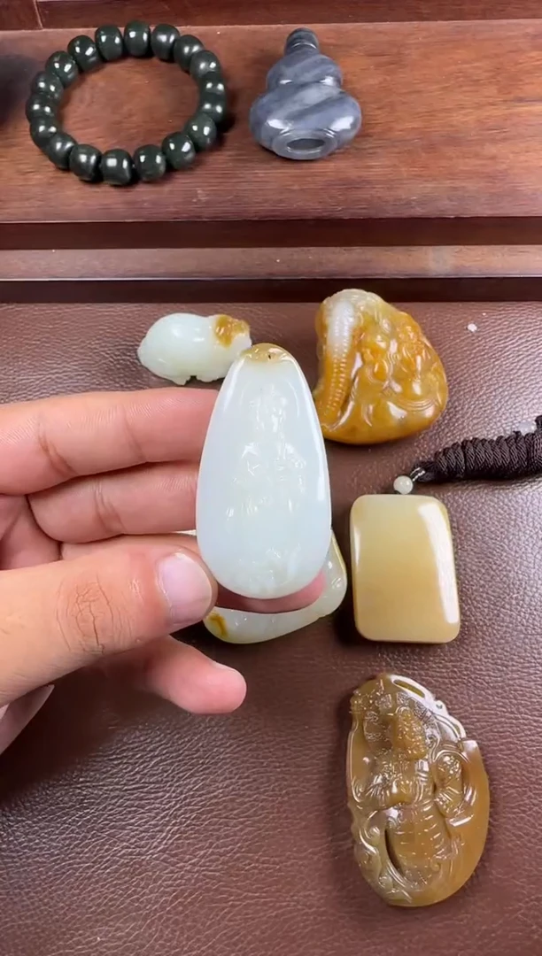 未镶嵌和田玉挂件挂件