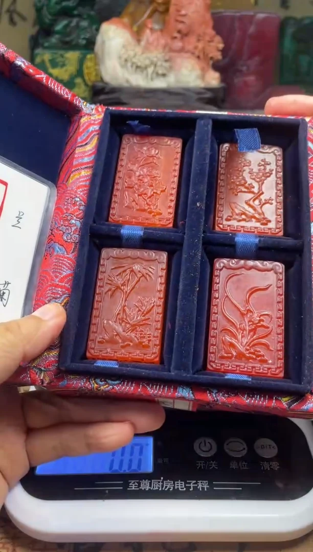 寿山石印石红田料梅兰竹菊套章