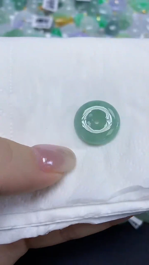 翡翠未镶嵌颈饰天然缅甸翡翠A货