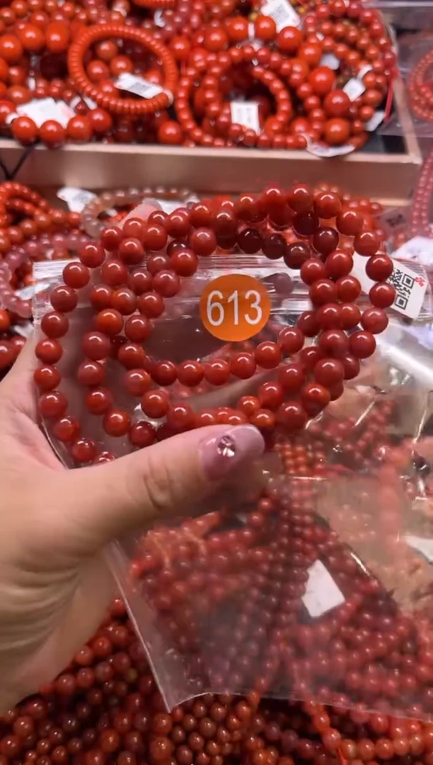 南红玛瑙未镶嵌珠宝奇石613-7