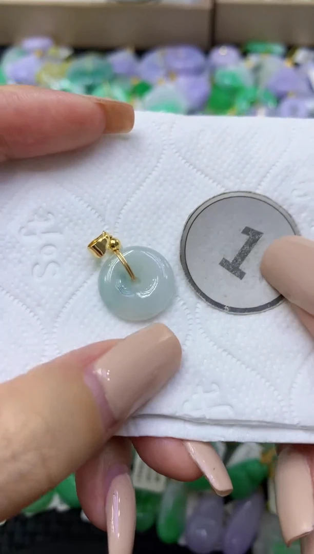 颈饰未镶嵌翡翠天然缅甸翡翠A货