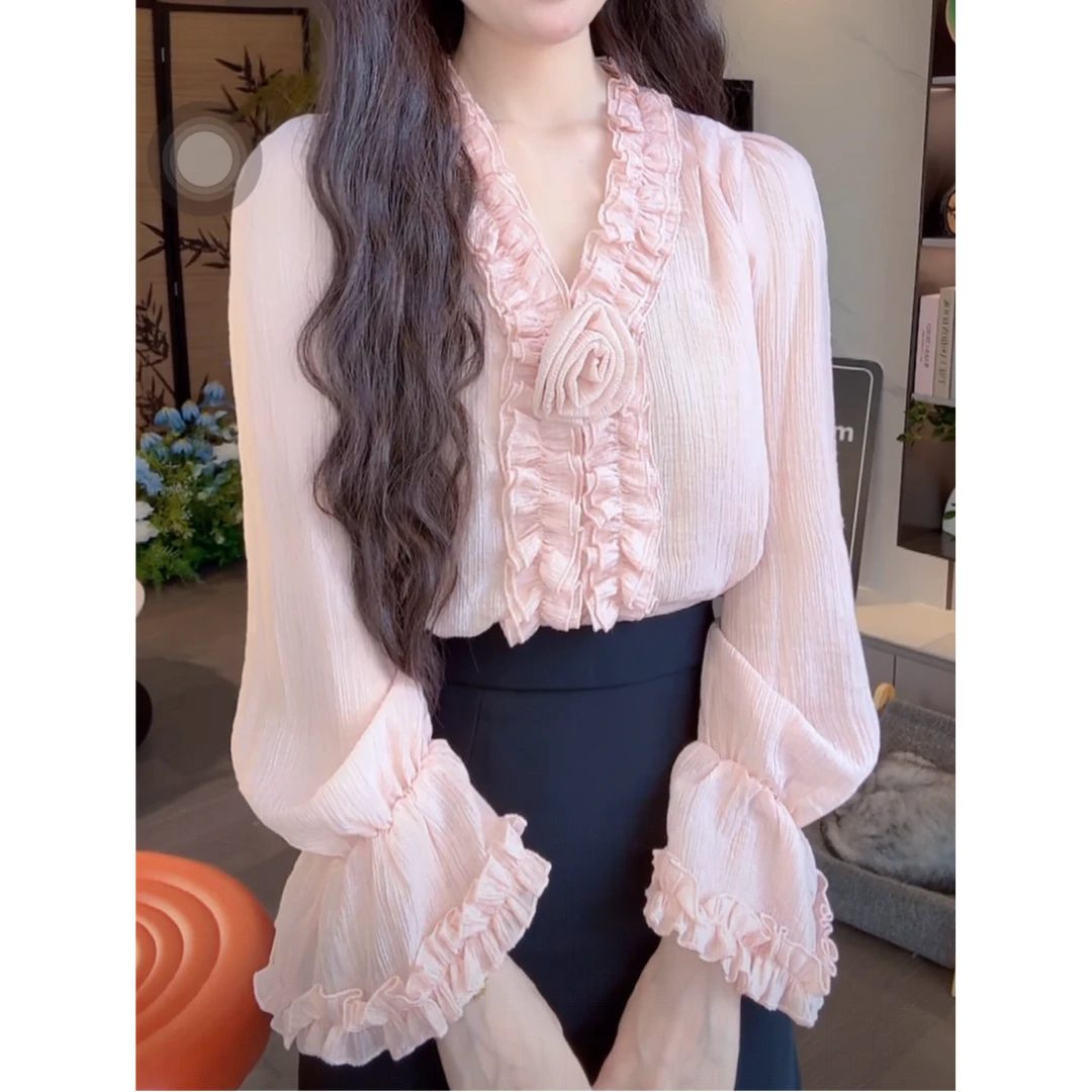 2025秋季新款粉色衬衫新款法式甜美喇叭袖v领上衣女