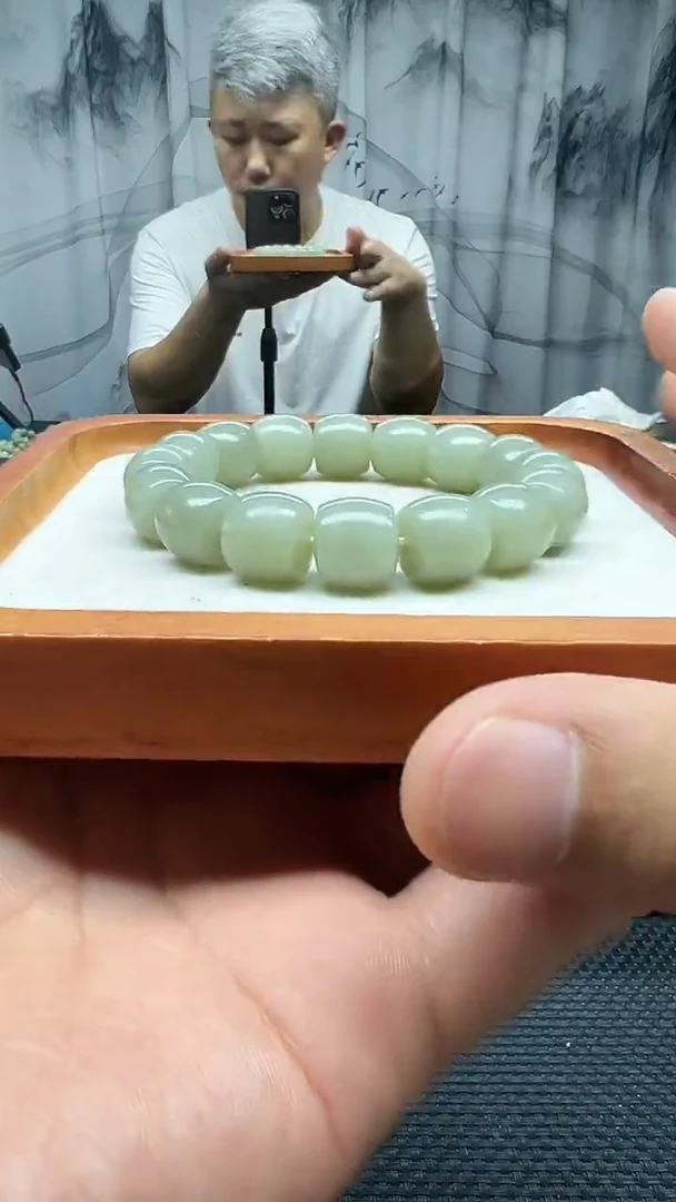 手串未镶嵌和田玉且末清白直切卡14纯天然拍一发一