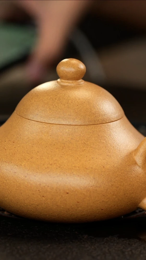 茶壶紫砂皇****发老宕口黄金段梨形大漏