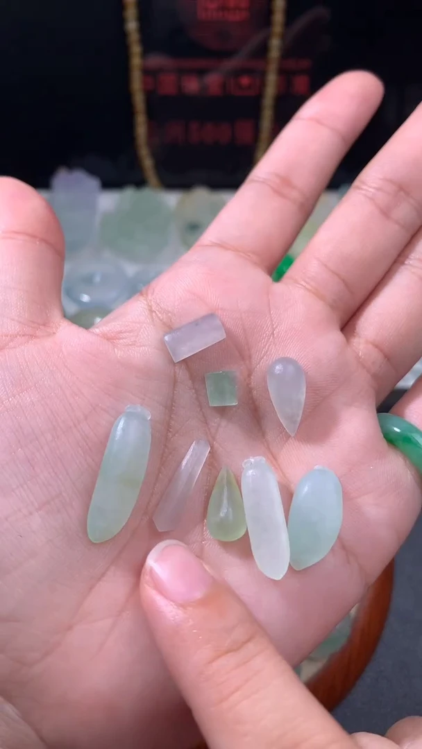 未镶嵌定制翡翠芳*子