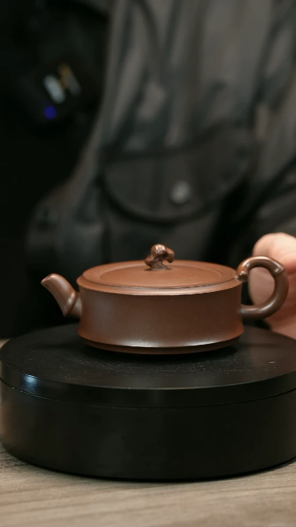 茶壶紫砂东*H1598赵信军三足圆竹