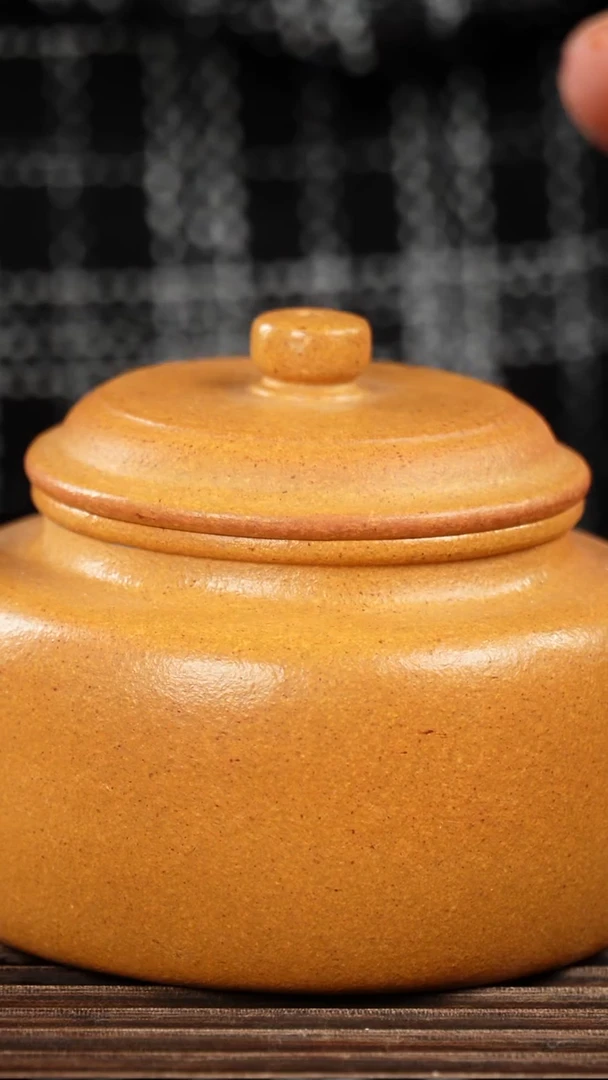 茶壶紫砂B****否老档口 黄金段德钟 抛光