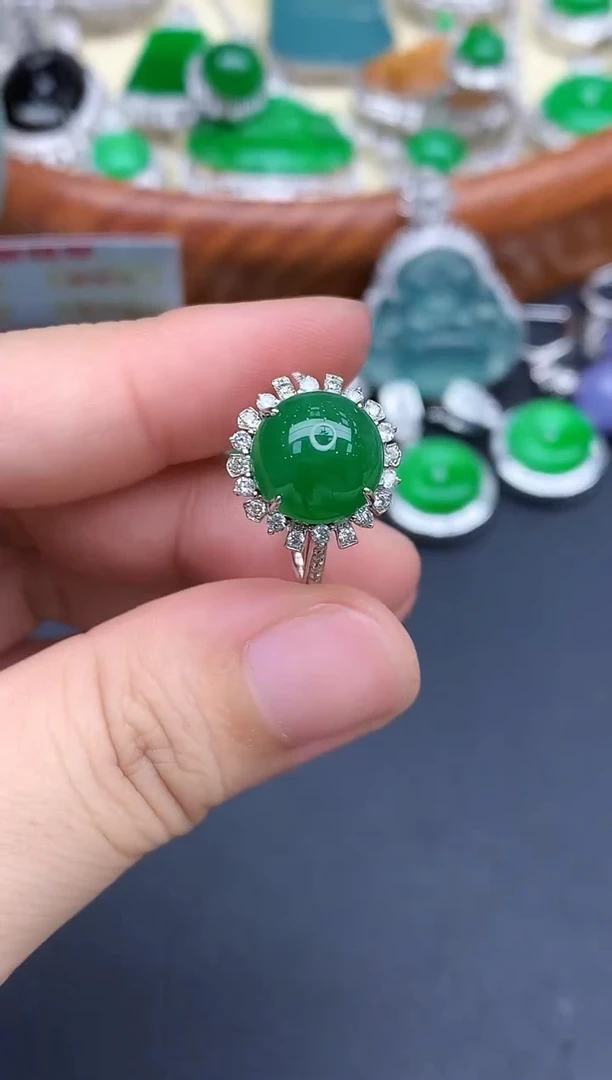 18K金镶嵌戒指翡翠241-中国好珍宝